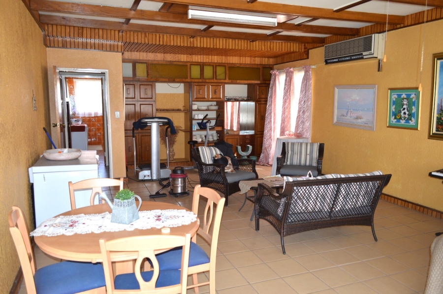 3 Bedroom Property for Sale in Flamwood North West